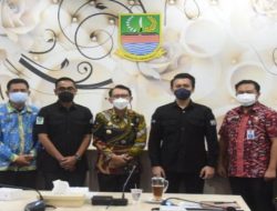 Pj Bupati Bekasi Minta Kerjasama Pengelolaan Sampah TPA Burangkeng Dipercepat