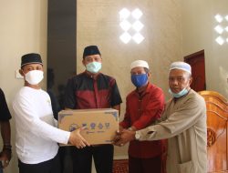 Wakil Wali Kota Bekasi Bersama Baznas Pusat Berikan Paket GMB ke DKM Al Hikmah