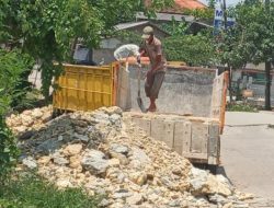 Peningkatan Jalan Sukamahi-Cicau Dihentikan, Pj Bupati Bekasi Diminta Turun Tangan
