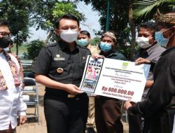 Pemkab Bekasi Serahkan Bantuan untuk 1.500 Pelaku Seni dan Budaya