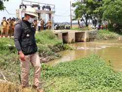 Ridwan Kamil Tinjau Kali Berbusa di Karangbahagia Kabupaten Bekasi