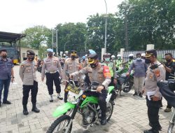 Kapolres Metro Bekasi Kota Periksa Kondisi Kendaraan Operasional