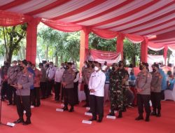 Plt Bupati Bekasi Dampingi Kapolri Tinjau Vaksinasi Booster Presisi di PT Fajar Surya Wisesa