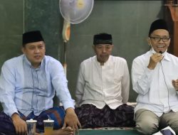 Plt Wali Kota Bekasi Sholat Subuh Berjamaah dengan Warga Kecamatan Rawalumbu