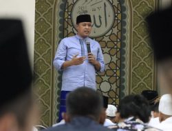 Plt Wali Kota Bekasi Laksanakan Tarawih Keliling di Kecamatan Jatiasih