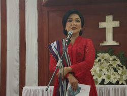 Ketua TP-PKK Taput Yakin Peruati dan Parompuan HKBP Pearaja Jadi Teladan Perempuan Kristen