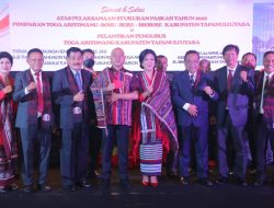 Bupati Taput Puji Kebersamaan dan Aksi Sosial Toga Aritonang
