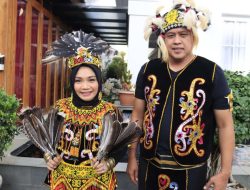 Hadiri Upacara Peringatan Hari Lahir Pancasila, Plt Wali Kota Bekasi Kenakan Pakaian Adat Dayak