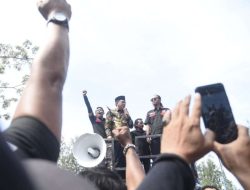 Tampung Aspirasi, Pj Bupati Bekasi Temui Ratusan Massa GMPI