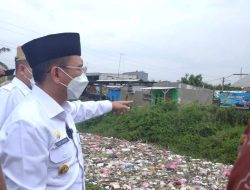 Sampah Menumpuk di Kali Cibalok, Dani Ramdan Sidak ke Perumahan GCC