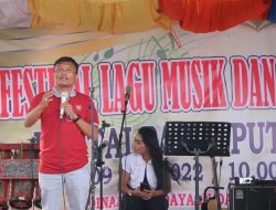 Kaum Muda Antusias Ikuti Festival Lagu dan Musik Akustik 2022 di Kabupaten Toba