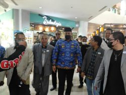 Sekretaris SMSI Hadiri Baksos Wali Kota Bekasi Tri Adhianto di Lagoon Avenue Mall Bekasi