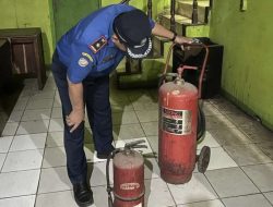 Antisipasi Kebakaran, Damkar Kabupaten Bekasi Cek Hydrant dan APAR di Berbagai Gedung dan Pasar