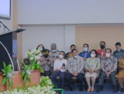 Bupati Humbahas Hadiri Wisuda dan Pengukuhan Siswa SMA Unggul Del Toba