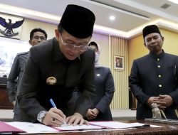 Pj Bupati Bekasi Bersama DPRD Tandatangani Nota Kesepakatan KUA-PPAS APBD Tahun 2023