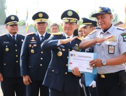 Pj Bupati Bekasi Pimpin Upacara Peringatan Hari Perhubungan Nasional ke-52