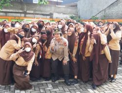 Polres Metro Bekasi Kota dan Pelajar SMK Gema Karya Bahana Tolak Tawuran