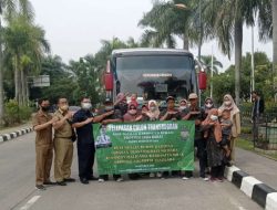 Pemkab Bekasi Lepas 4 Keluarga Transmigran Menuju Sultra