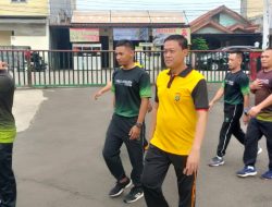 Tingkatkan Sinergitas TNI-Polri, Polsek Bantargebang Hadiri Olahraga Bersama di Markas Yonarmed-7/105 GS Cikiwul