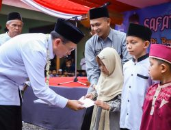 Pj Bupati Bekasi Hadiri Safari Ramadan di Pondok Pesantren Al Kamal