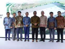Pj Bupati Bekasi Dampingi Gubernur Jabar Lakukan Peletakan Batu Pertama PT Hyundai Battery Indonesia