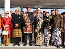 Plt Wali Kota Bekasi Gunakan Baju Adat Lampung Saat Peringatan Hari Lahir Pancasila Tahun 2023