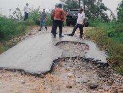 Bupati Humbahas Tinjau Pembangunan Jalan Pangungkitan-Pusuk di Kecamatan Parlilitan