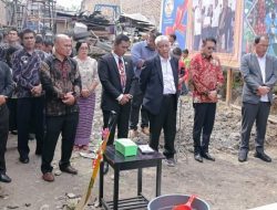 Bupati Humbahas Letakkan Batu Pertama Pembangunan GBI Jalan Merdeka Doloksanggul