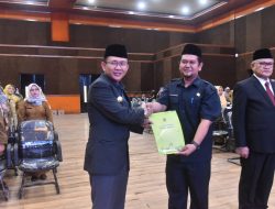 Pj Bupati Bekasi Lantik 20 Kepala UPTD Puskesmas dan 60 Pejabat Fungsional