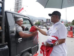 Gerakan Pembagian 10 Juta Bendera Semarakkan Perayaan HUT RI di Kabupaten Toba