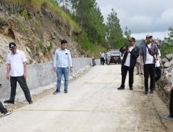Bupati Humbahas Tinjau Pembangunan Jalan Pollung-Batu Mardingding