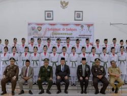 Bupati Dosmar Banjarnahor Kukuhkan Paskibraka Humbahas 2023