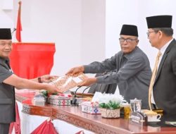 Wakil Bupati Humbahas Sampaikan Nota Jawaban  Pandangan Umum Fraksi DPRD Terhadap Ranperda