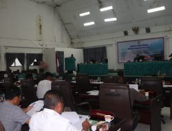 Pemkab dan DPRD Toba Bahas P APBD 2023 dan Dua Ranperda Usulan Eksekutif di Paripurna