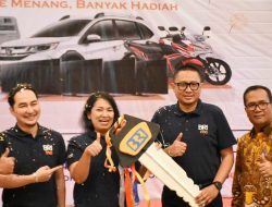 BRI Balige Panen Hadiah Simpedes, Nasabah Hakim Agung Menangkan Mobil BRV