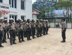 Pengamanan Pilkades 2023 dan Pemilu 2024, Polres Toba Latihan Dalmas Simulasi di Kantor KPU