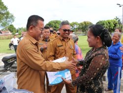 Ini Pesan Bupati Toba kepada Lansia di Sigumpar, “Kalau Ada yang Kurang Jangan Bersungut-Sungut”