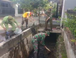 Koramil 04/Jatiasih Karya Bakti Bersihkan Parit dan Gorong-gorong