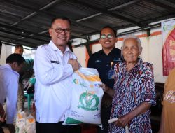 Bupati Toba: Keluarga Penerima Manfaat Cadangan Beras Harus Makin Kuat Mengolah Sawah
