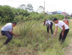 Pemkab Toba Gotong royong Bersihkan Kawasan Terpadu Lumban Pea