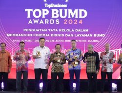 Pemkot Bekasi Raih Penghargaan Top BUMD Awards 2024