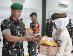 Kodim 0507/Bekasi Berikan Bingkisan kepada Anggota yang Cuti Mudik Lebaran
