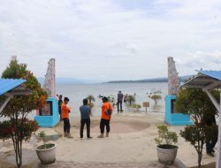 Hari Raya Idul Fitri diKabupaten Toba, Pantai Pasir Putih Parparean Mulai Ramai Dikunjungi Wisatawan