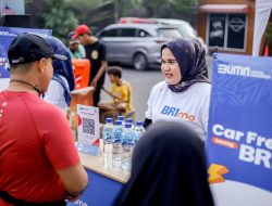 BRI Kantor Cabang Bekasi Siliwangi Ikuti CFD Sambil Berbagi Voucher