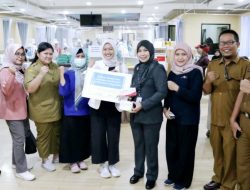 Tingkatkan Kualitas Kesehatan Masyarakat, RSUD CAM Kota Bekasi Terima Hibah Multivitamin dari Kitabisa.com
