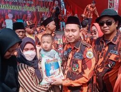 Pelantikan PP Tambun Utara, H. Sarjan  Ajak Makan Bakso Gratis Ribuan Warga dan Santuni Ratusan Yatim