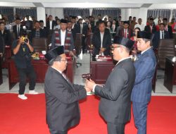 Franshendrik Tambunan Dilantik Jadi Ketua DPRD Kabupaten Toba