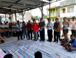 9 Rumah Terbakar di Parsoburan, Bupati Toba Kunjungi Korban Kebakaran  dan Berikan Bantuan