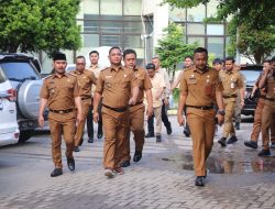 Bupati dan Wakil Bupati Bekasi Pimpin Apel Perdana dan Tinjau Pelayanan Publik