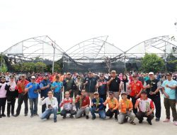 Wali Kota Bekasi Tri Adhianto Pastikan Semua Personel Turun Bantu Warga Lakukan Pembersihan Pasca Banjir